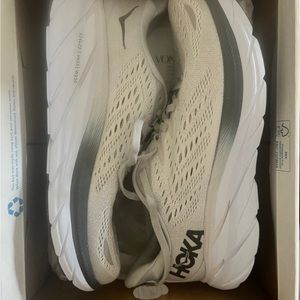 Hoka Clifton 8 Men Size 7.5 New